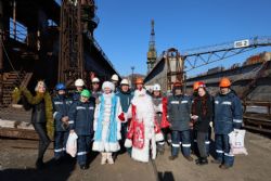 Новый год наступает на Приморский завод