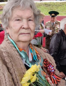 «Мама села и съела лепёшку… А потом умерла»: история Нелли Петровны — блокадницы, матери, героини